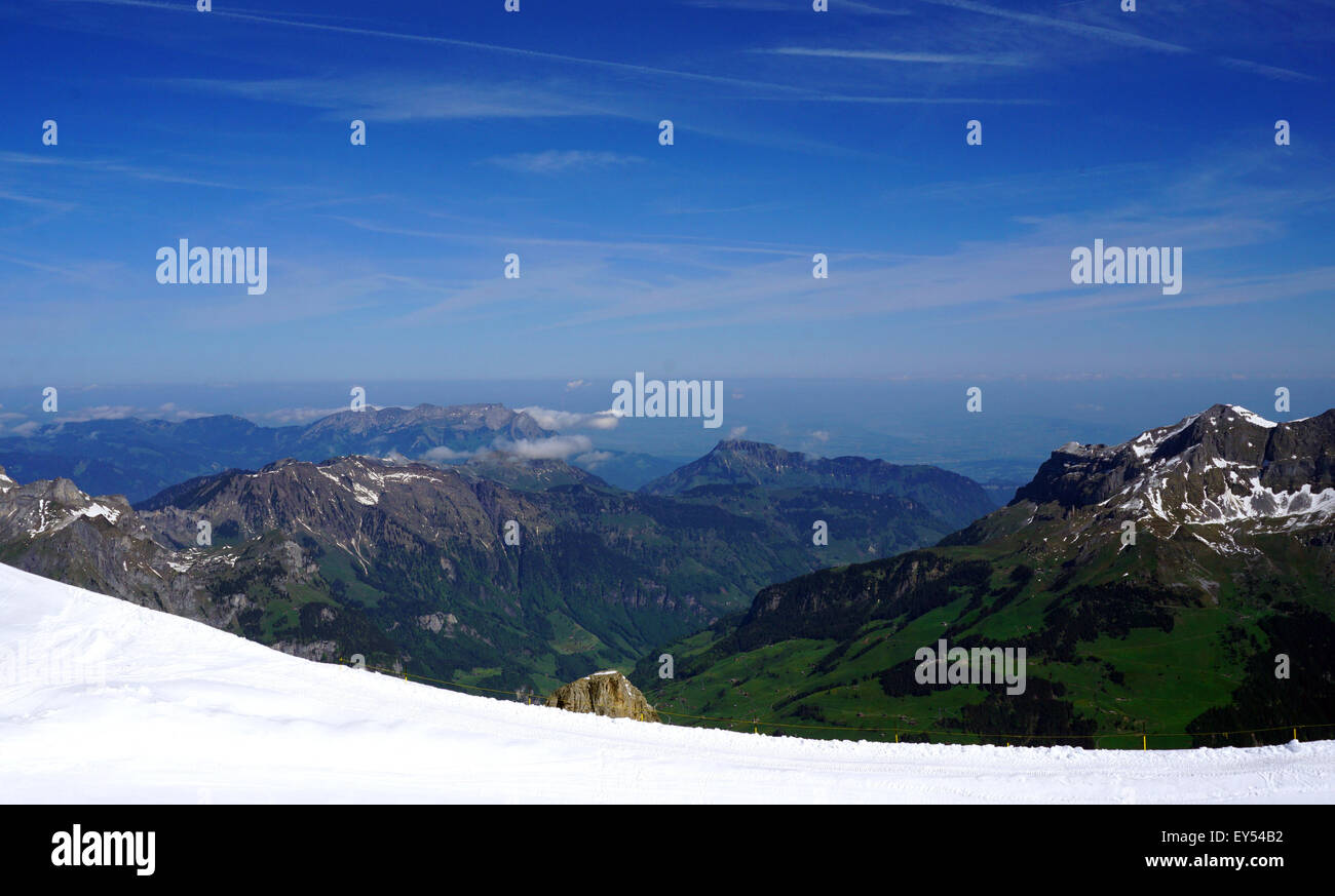 Standpunkte der Schneeberge Titlis in Engelberg, Luzern, Schweiz Stockfoto