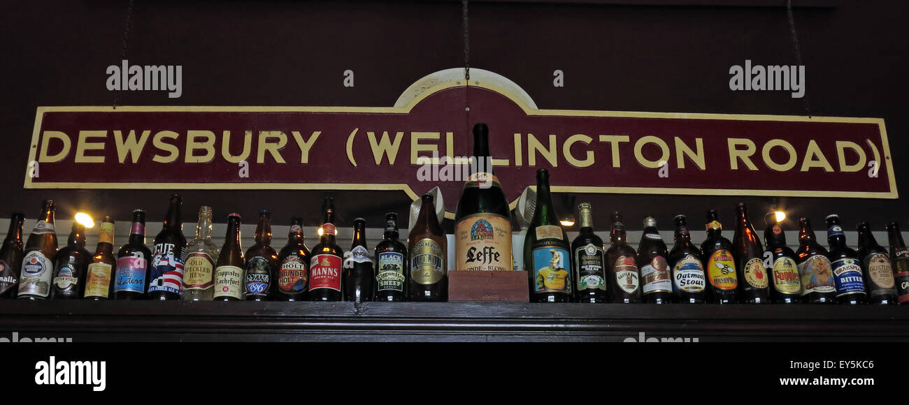 Dewsbury Railway Station Zeichen, Kirklees, Huddersfield, West Yorkshire, England, Vereinigtes Königreich Stockfoto