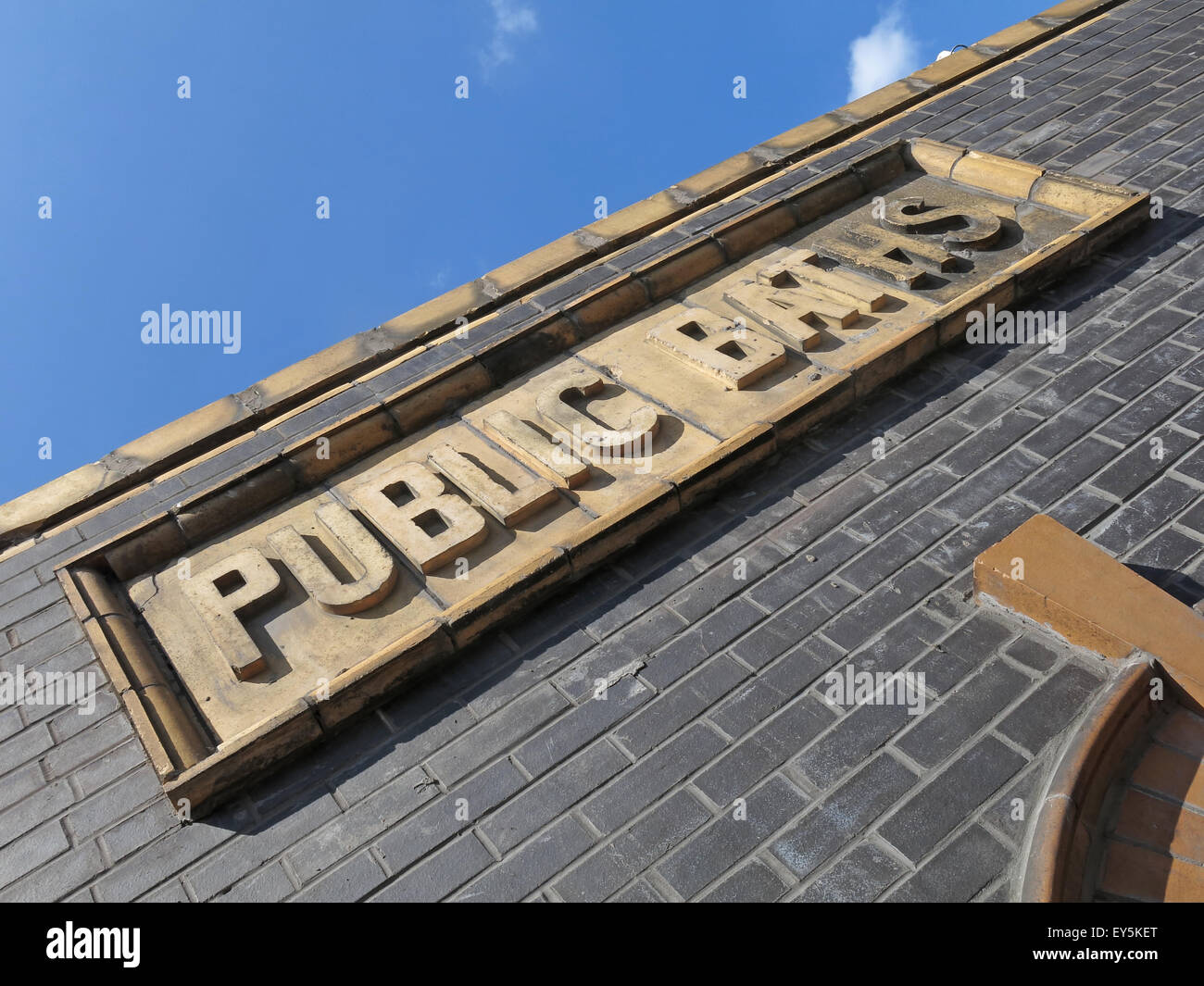 Warrington öffentliche Bäder Zeichen, Cheshire, England, Vereinigtes Königreich Stockfoto