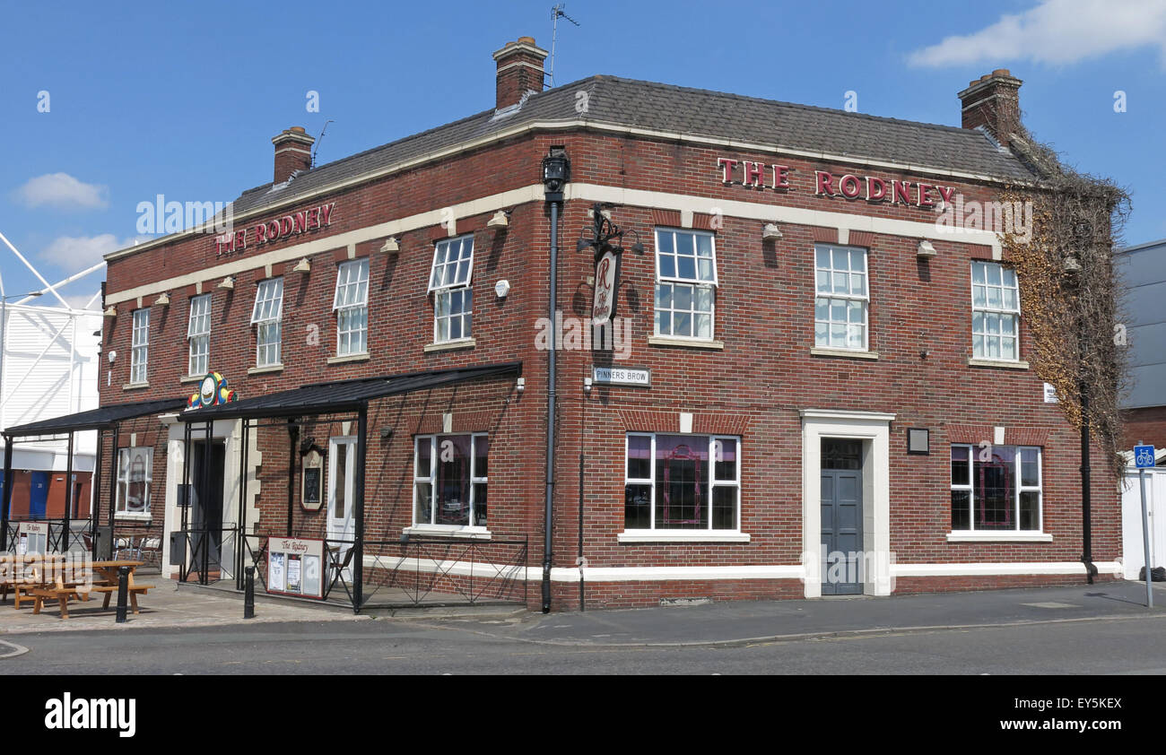 Der Lord Rodney Pub, Winwick Rd, Warrington, Cheshire, England, UK WA2 7DH - ein ehemaliges Bierhaus des Festivals Stockfoto