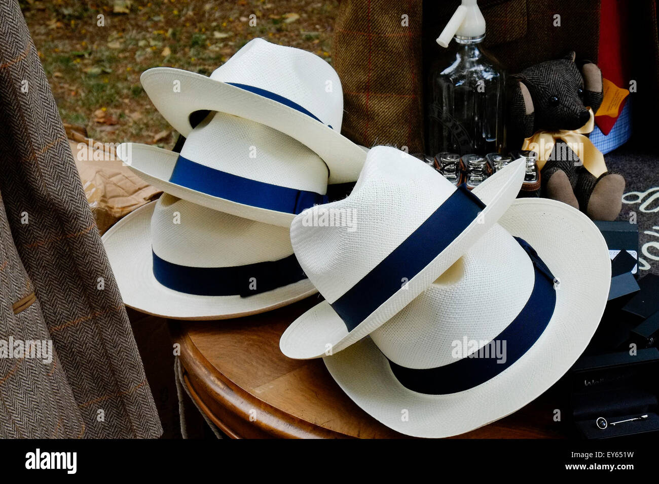Panamahüte zum Verkauf an der Chap-Olympiade. Stockfoto