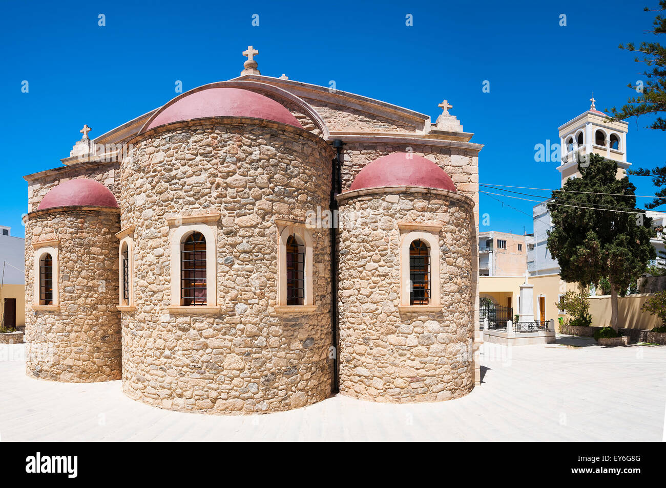 Die Kirche des Heiligen Georg in der Stadt Lerapetra auf Kreta. Stockfoto