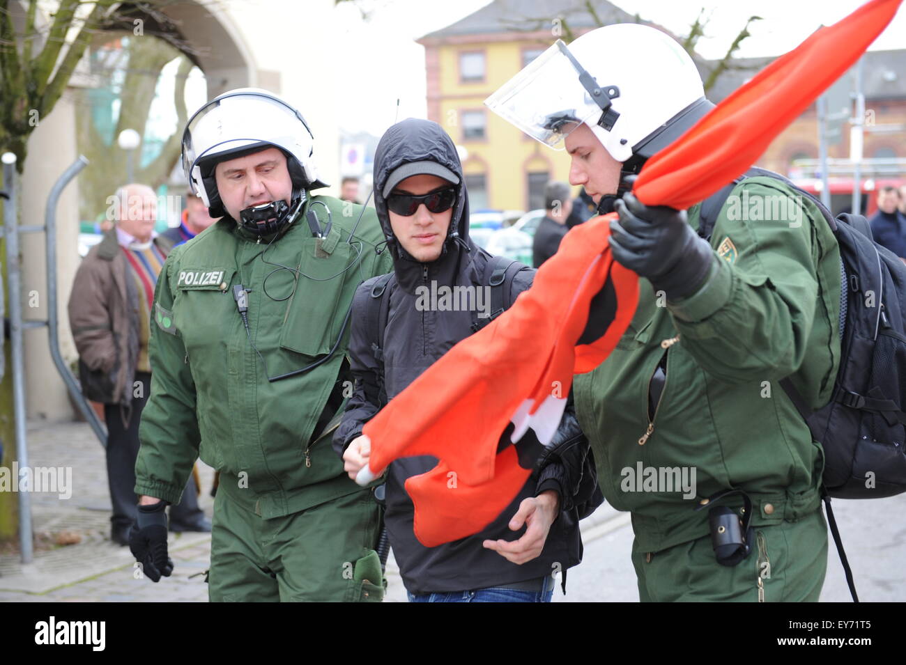 Zweibrücken, Deutschland - 20. März 2009: Proteste gegen Neo-Nazis und Rechtsextremisten Stockfoto