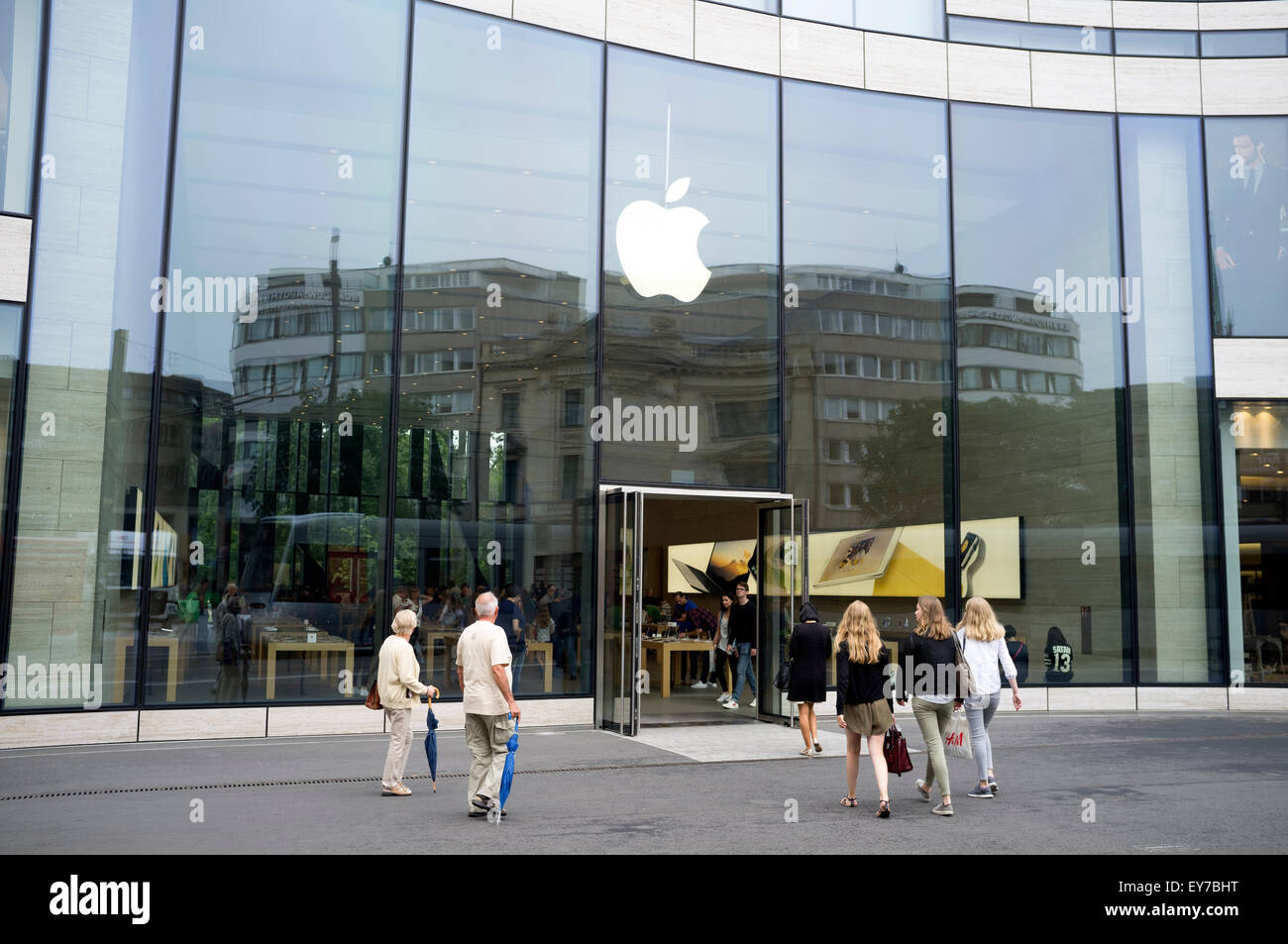 Apple Shop, Düsseldorf, Deutschland. Stockfoto