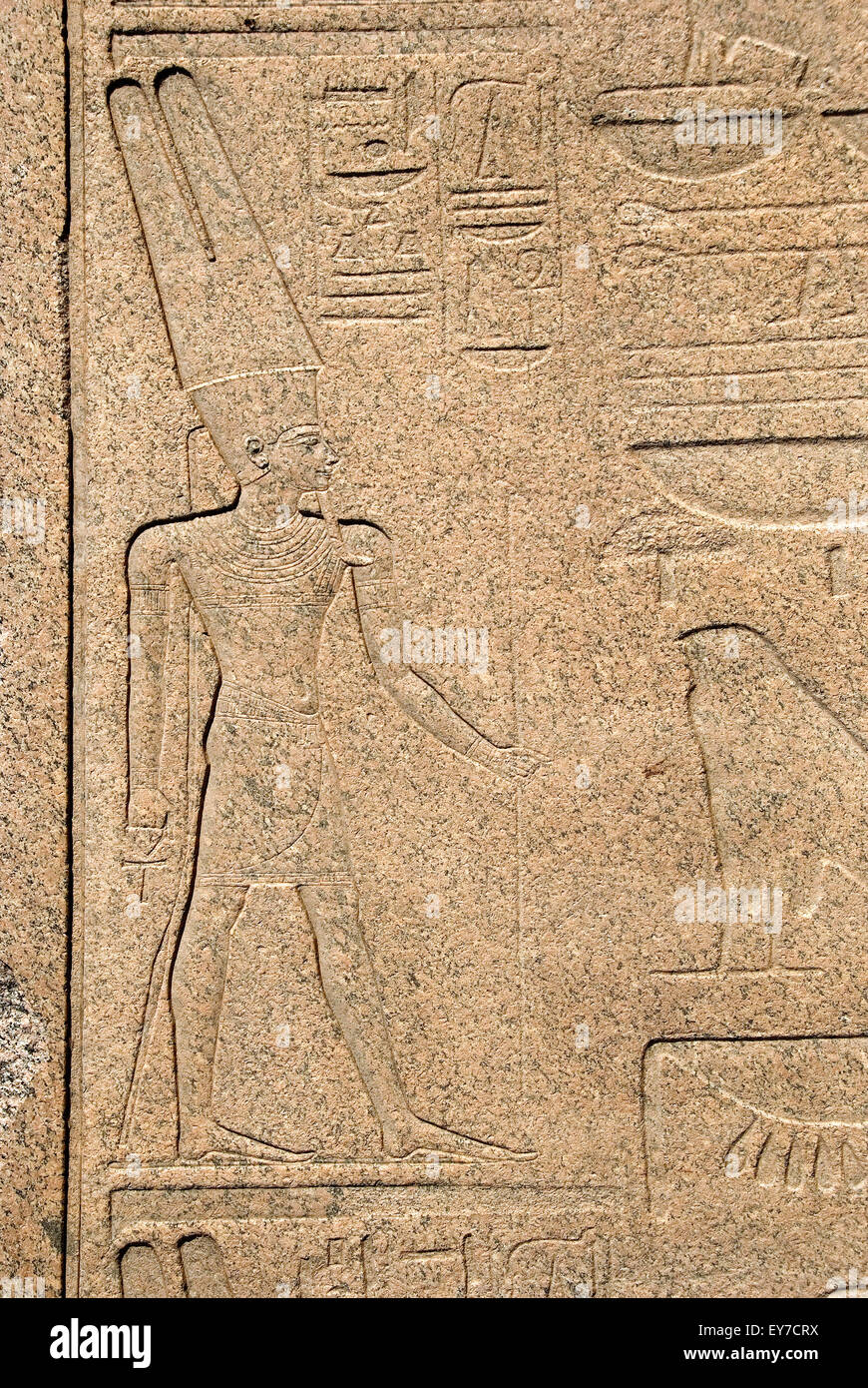 Karnak, Luxor, Ägypten. Tempel von Karnak Heiligen Gott Amon: Gott Amon Ra Stockfoto