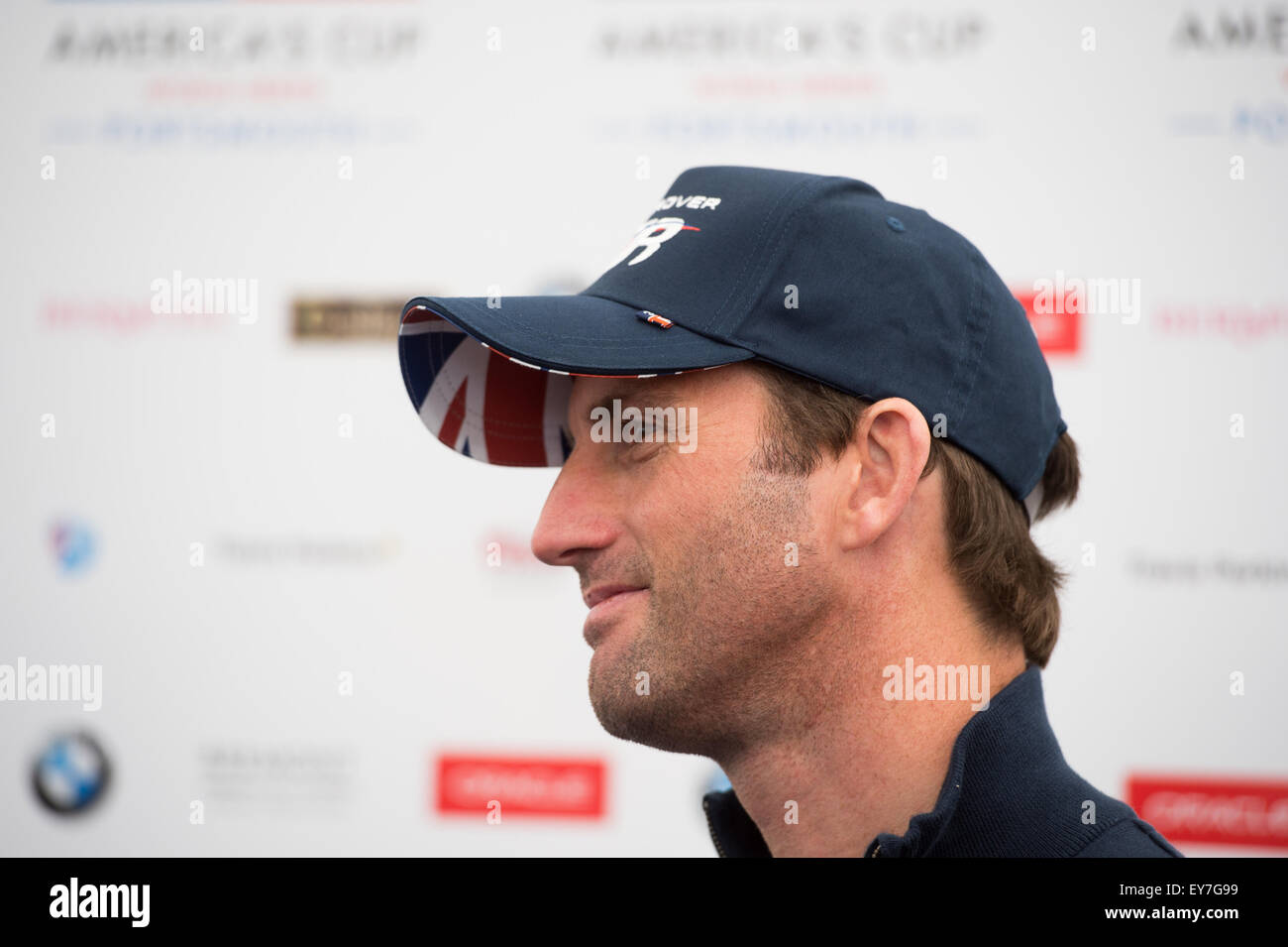 Portsmouth, UK. 23. Juli 2015. Sir Ben Ainslee Skipper von Land Rover BAR der UK-Herausforderer während der Skipper-Pressekonferenz am ersten Tag der der Americas Cup. Bildnachweis: MeonStock/Alamy Live-Nachrichten Stockfoto