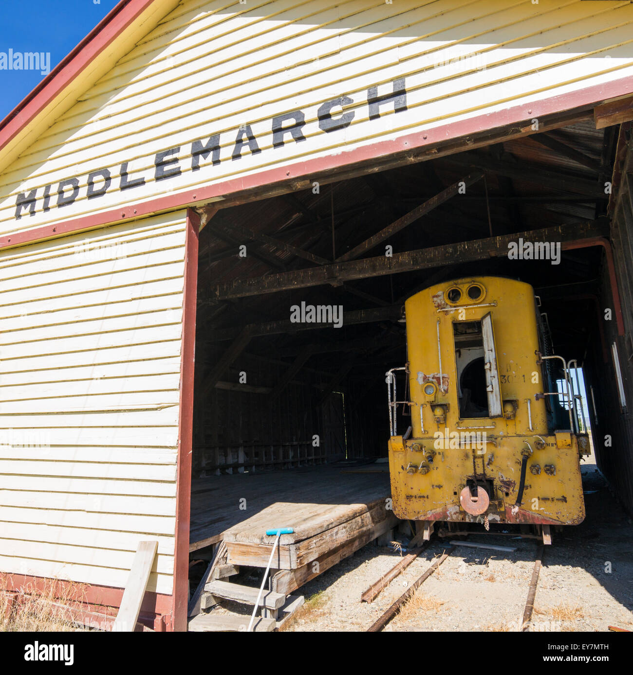 Alten Zug in Middlemarch trainieren Schuppen, Otago Region, Südinsel, Neuseeland. Stockfoto