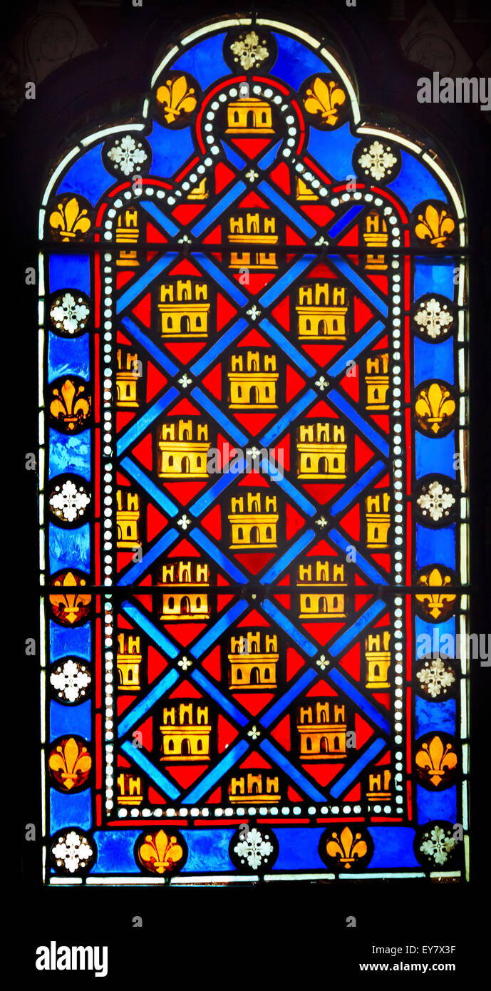 Französische Monarchie Symbole Fleur de Lisle Glasmalerei Saint Chapelle Paris Frankreich. Stockfoto