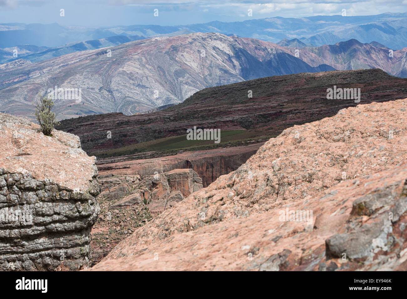 Die felsigen und wilden Landschaft und Ausblicke der Nationalpark Toro Toro; Bolivien Stockfoto