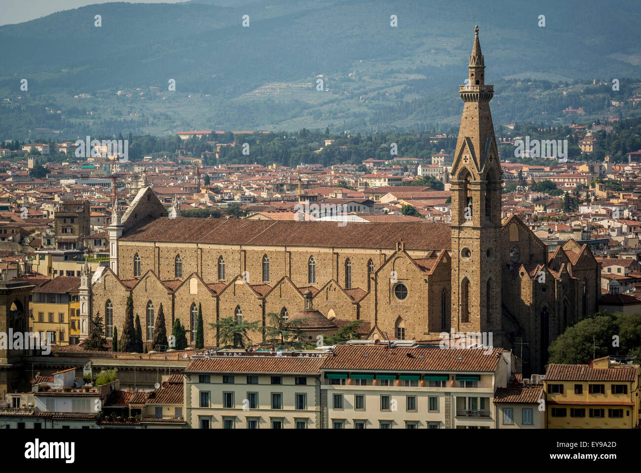 façade d' der Basilika Santa Croce, Florenz, Italien. Begräbnisstätte von Michelangelo und Galileo. Stockfoto