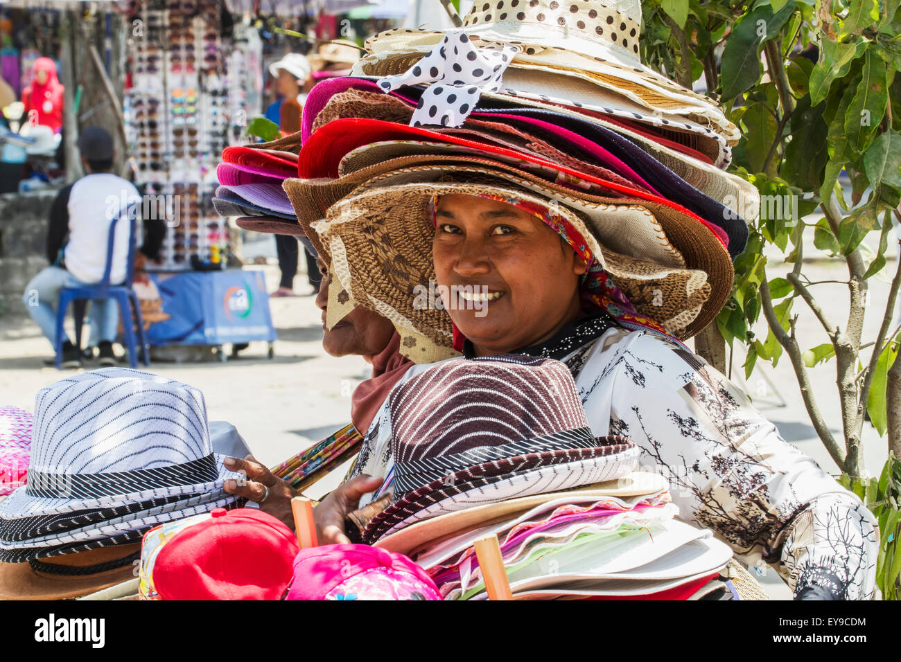 Compounds Stockfotos & Compounds Bilder - Alamy