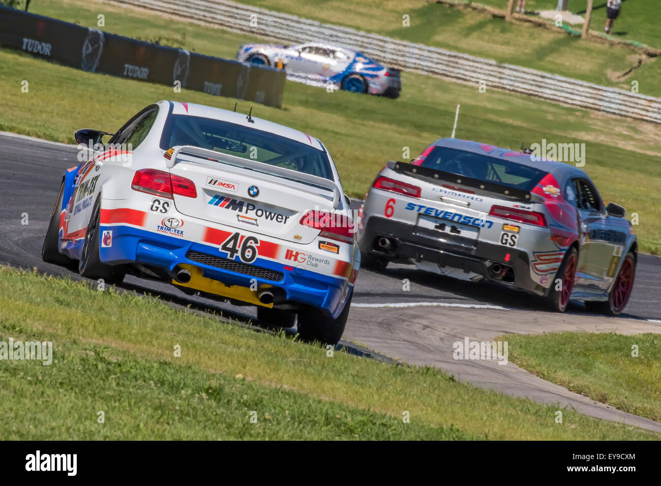 Lakeville, NY, USA. 24. Juli 2015. Lakeville, NY - 24. Juli 2015: Die Falllinie Motorsport BMW M3 Rennen durch die Kurven bei der Continental Reifen SportsCar Challenge in Lime Rock Park in Lakeville, New York. Bildnachweis: Csm/Alamy Live-Nachrichten Stockfoto