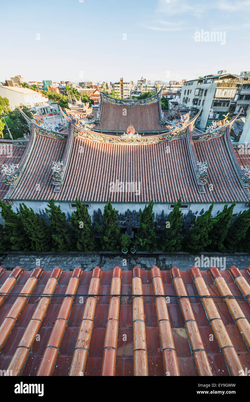 Dächer von Dalongdong Baoan Tempel; Taipei, Taiwan Stockfoto