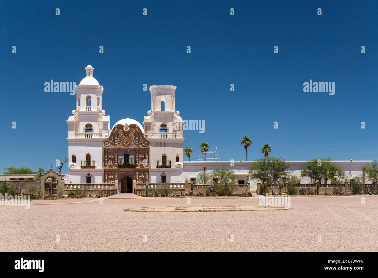 Die historische spanische Mission, San Xavier del Bac in der Nähe von Tucson, Arizona, USA. Stockfoto