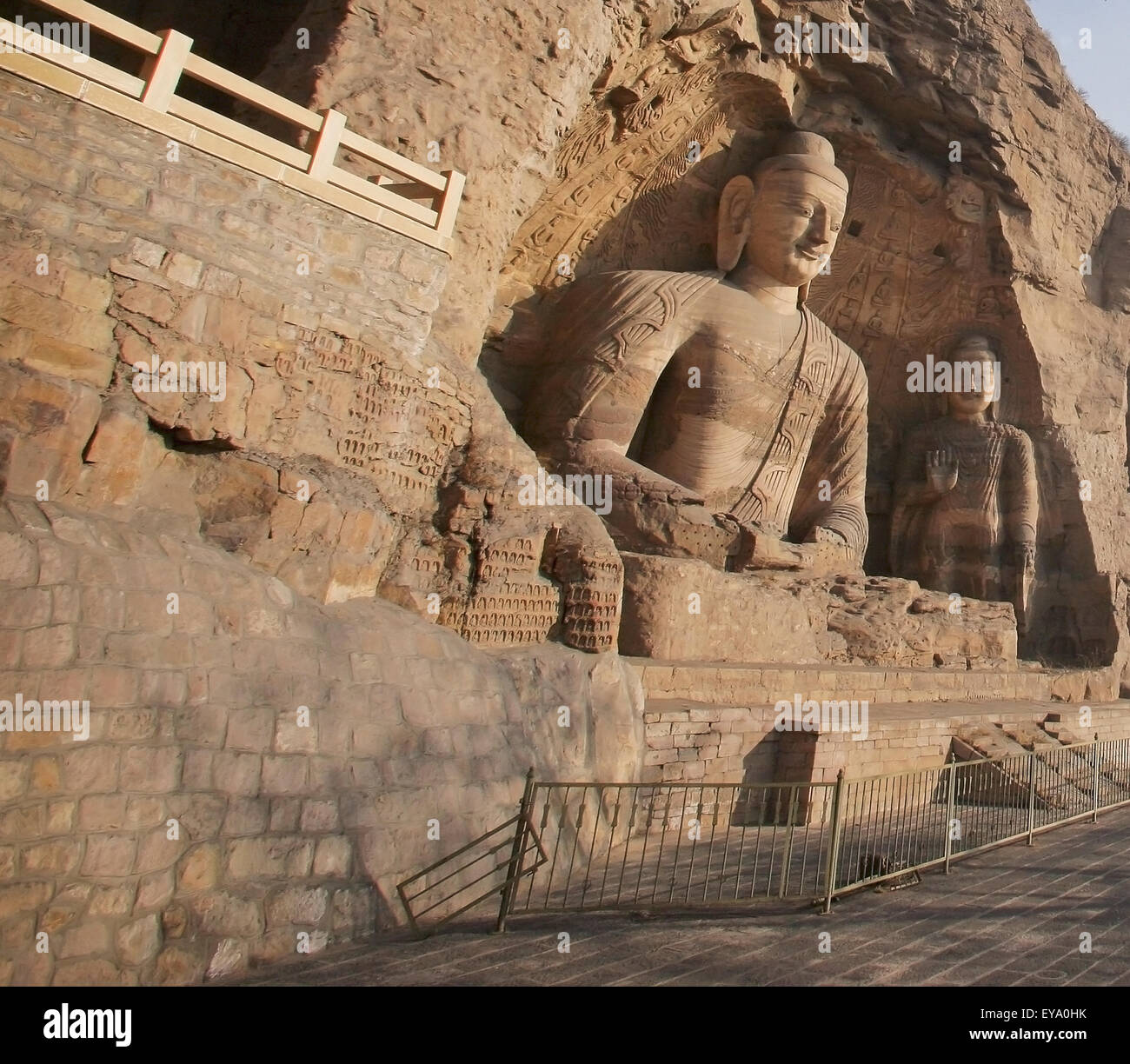 Buddhistische Statuen und Schnitzereien in Yungang Grotten, Wuzhou Shan Bergen, China Stockfoto