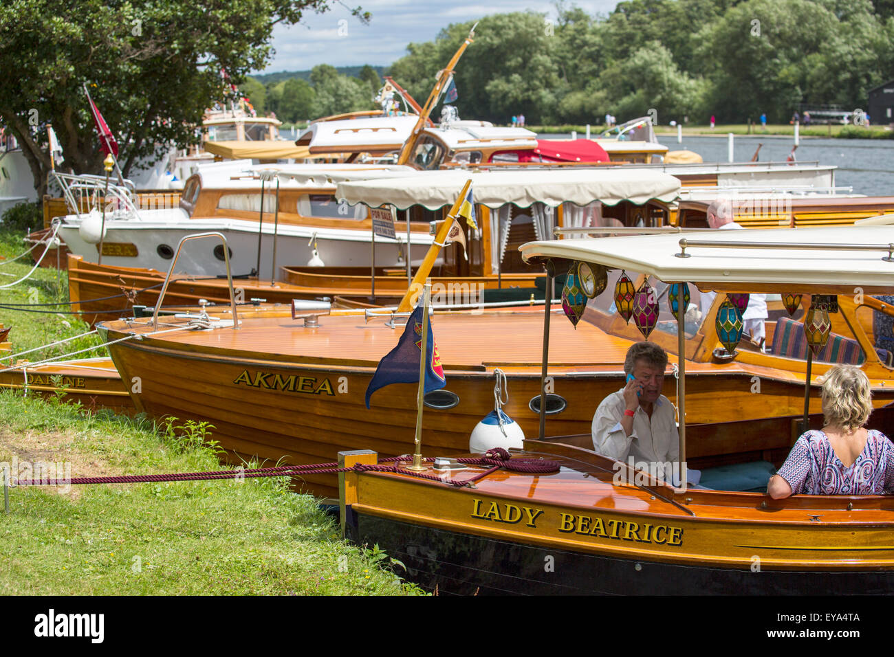 Klassische Boote versammelt auf der Henley traditionellen Boot Festival 2015 Stockfoto