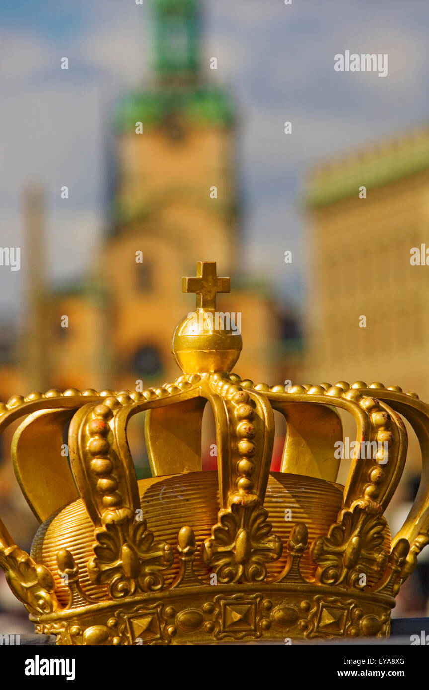 Goldene Krone auf Skeppsholmsbron Brücke, Skeppsholmen, Stockholm, Schweden Stockfoto