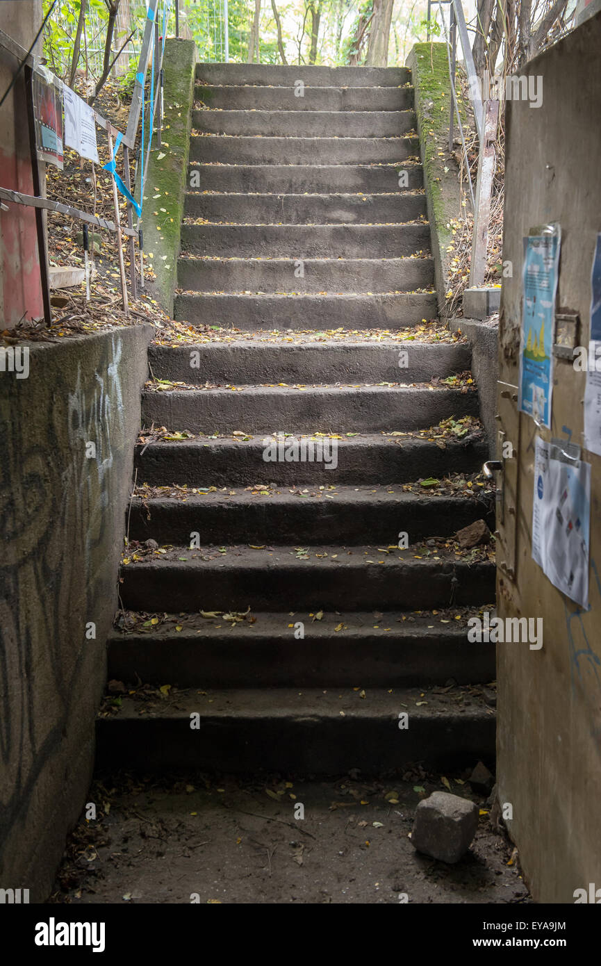 Berlin, Deutschland, Eingang in die ehemalige Schiff Bunker der DDR-Grenztruppen Stockfoto