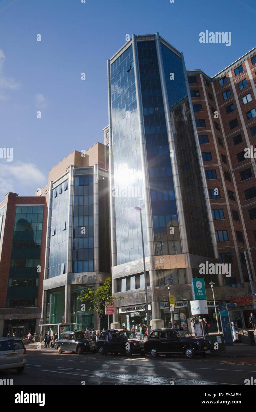 Hochhäuser In der Stadt; Belfast, Grafschaft Antrim, Irland Stockfoto