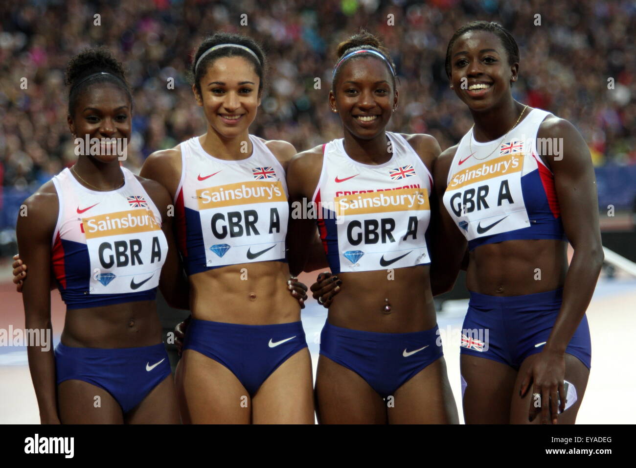 London, UK. 24. Juli 2015. Frauen 4x100m Staffel - Team GBR A Dina Asha, Jodie Williams, Bianca Williams, Desiree Henry-Smith in der Sainsbury Jubiläum Spiele Diamond League Event im Queen Elizabeth Olympic Park am 24. Juli 2015 in London, UK-Credit: Grant Burton/Alamy Live News Stockfoto