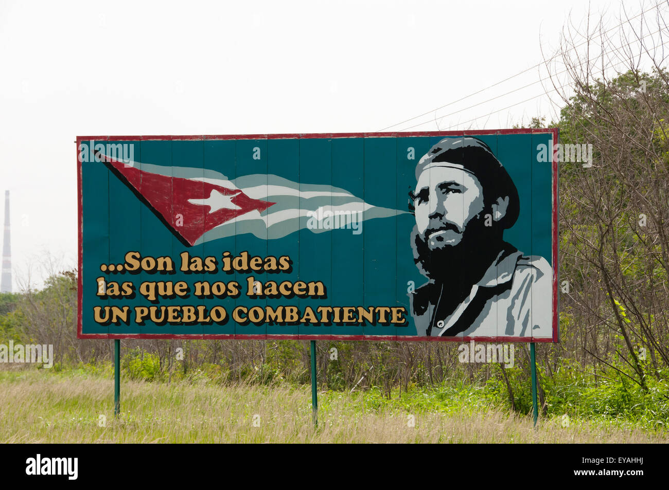 Revolution-Plakat von jungen Fidel Castro, die besagt, dass Ideen uns eine kämpfende Nation machen Stockfoto