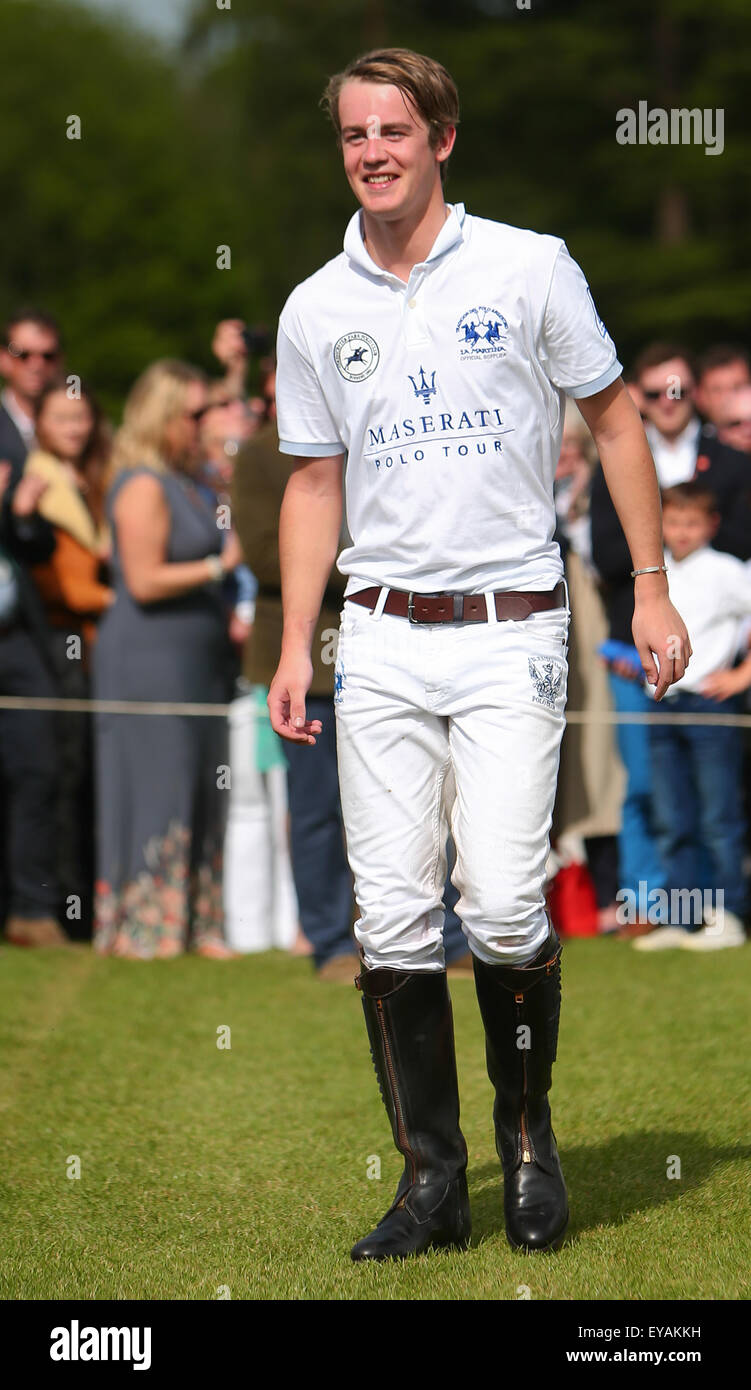 Prinz Harry beteiligt sich an der Fernbus-Trophy in Cirencester Park Polo Club Featuring: George Spencer-Churchill Where: Cirencester, Großbritannien: 24. Mai 2015 Stockfoto