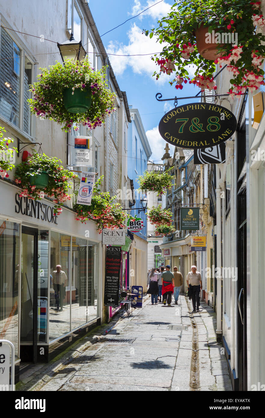 Geschäfte in der Kathedrale Lane in der Stadt Zentrum, Truro, Cornwall, England, UK Stockfoto