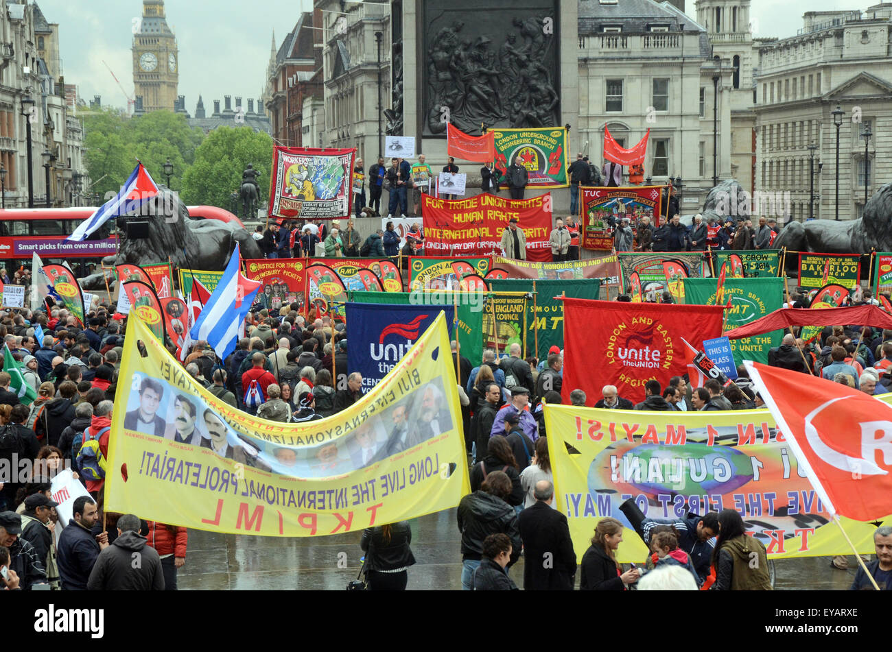 London, UK, 1. Mai 2014, Labour MP Jeremy Corbyn spricht bei Mayday Parade London größere Wahlbeteiligung als üblich hatten zu leben RMT Gewerkschafter Bob Crow Politiker Tony Benn zu feiern, die vor kurzem gestorben. Stockfoto