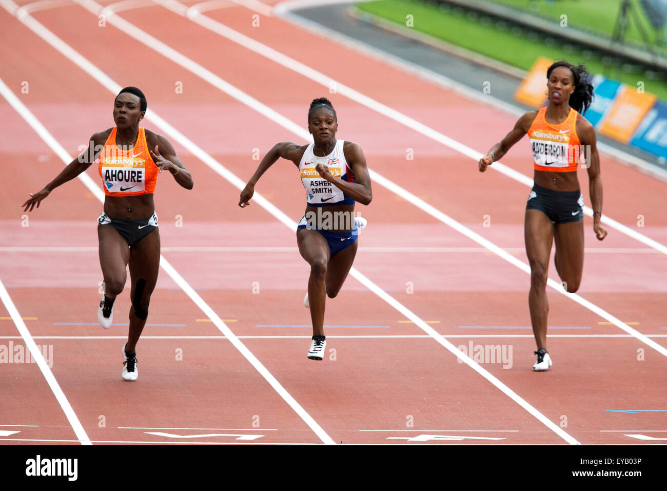 London, UK. 25. Juli 2015. Murielle AHOURÉ, Dina ASHER-SMITH, Alexandria ANDERSON, Frauen 100m Finale, Diamond League Sainsbury Jubiläumsspiele, Queen Elizabeth Olympic Park, Stratford, London, UK. Bildnachweis: Simon Balson/Alamy Live-Nachrichten Stockfoto