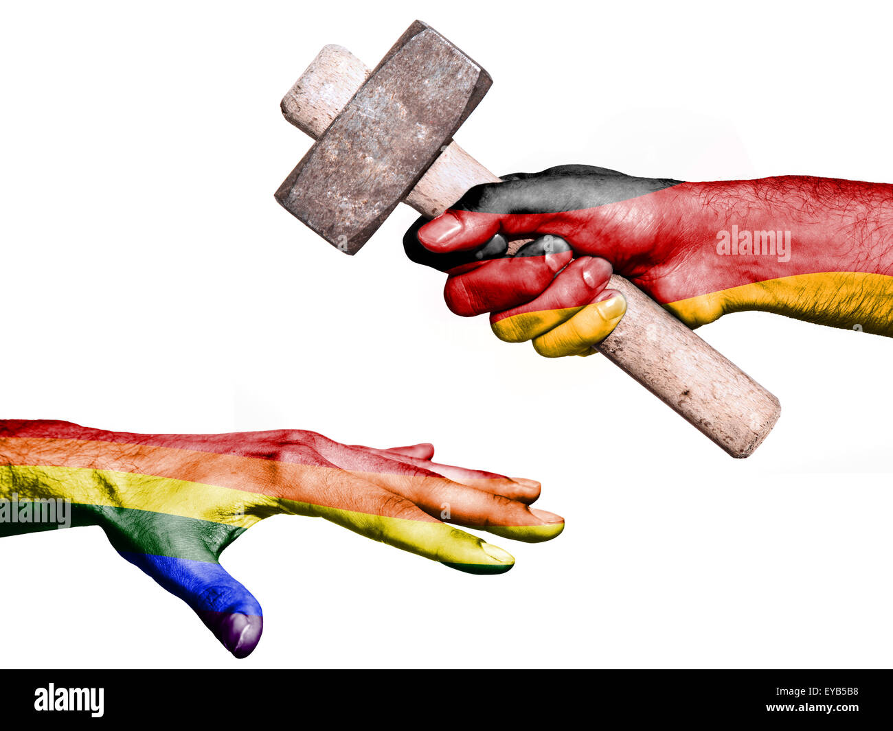 Flagge von Deutschland Aufdruck auf eine Hand mit einem schweren Hammer schlagen eine Hand für den Frieden. Konzeptbild für Politik Stockfoto
