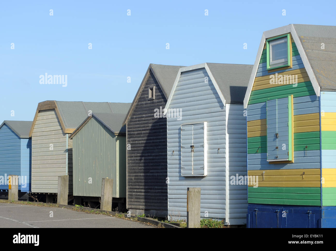 Lagertanks und Stahl Gehwege.  Whitstable Hafen. Whitstable, Kent, UK Stockfoto