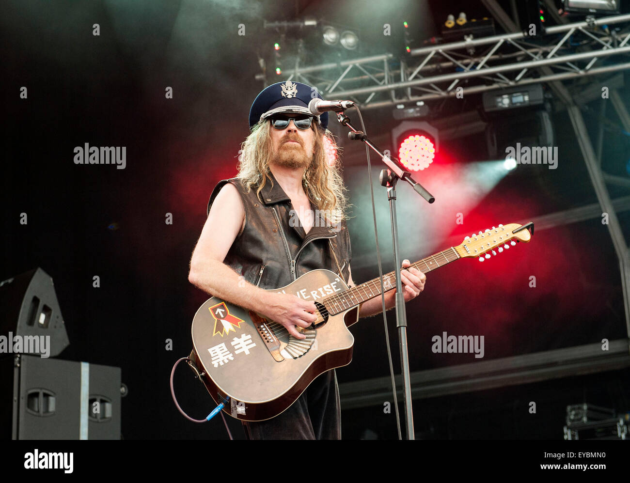 Julian Cope führt auf der Hauptbühne am The Weidenmanns Festival in Dundrennan am 24. Juli 2015 in Dumfries, Schottland Stockfoto