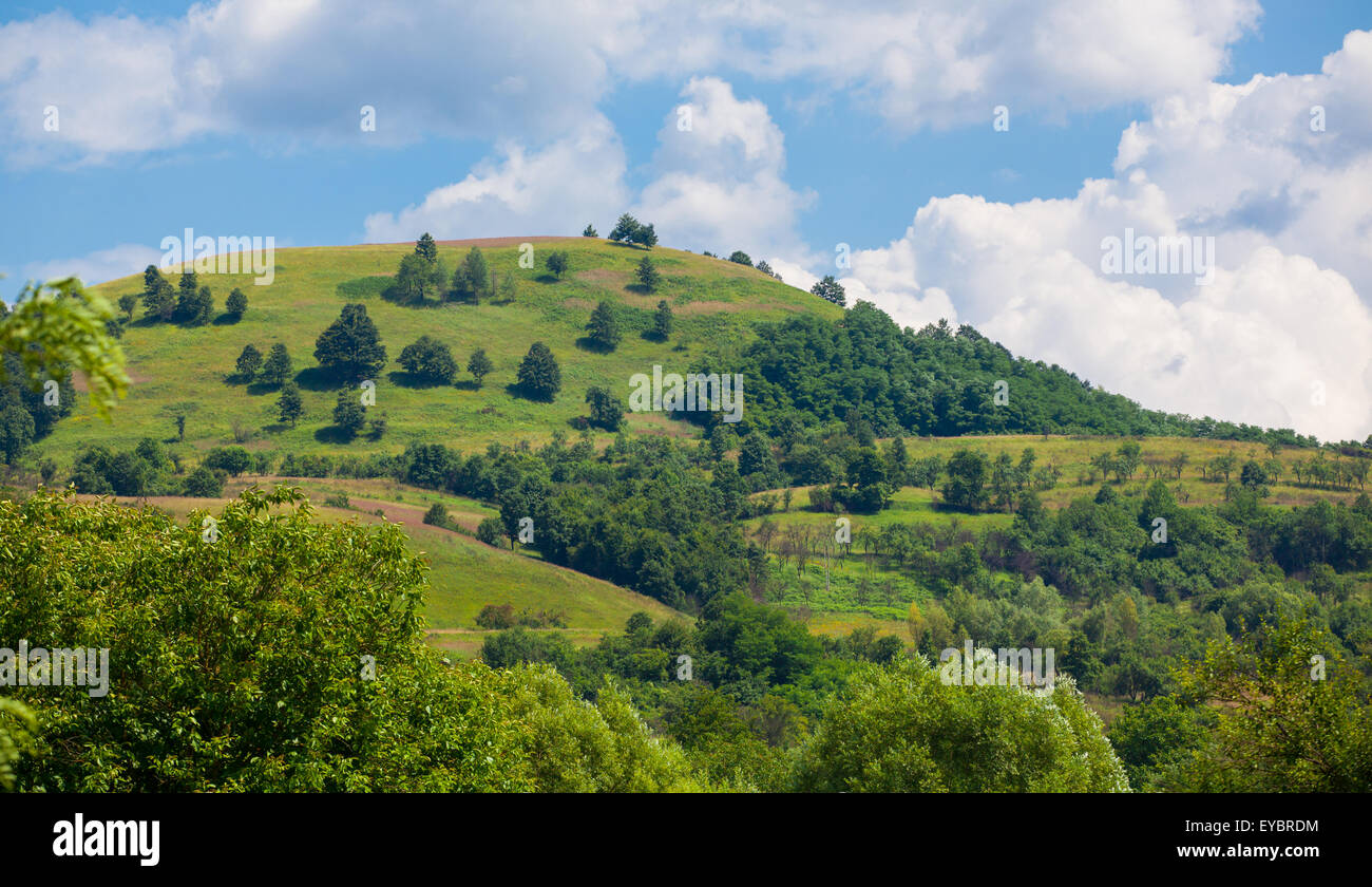 Landschaft der Landschaft im ländlichen Gebiet von Hunedoara Grafschaft, Rumänien. Stockfoto