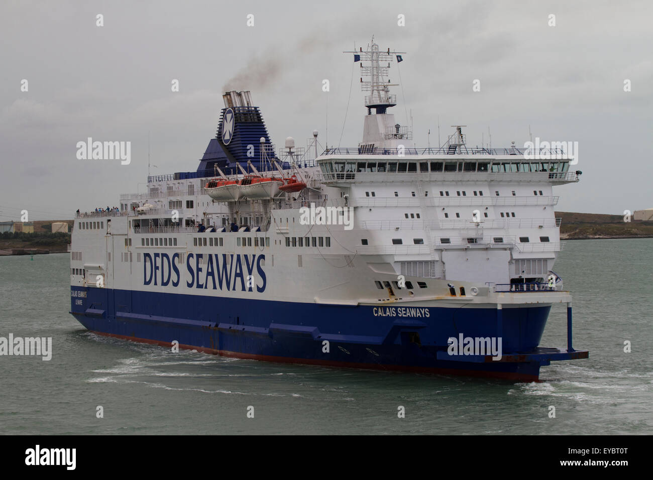 DFDS SEAWAYS Fähre aus dem Hafen von ziehen. Frankreich Stockfoto