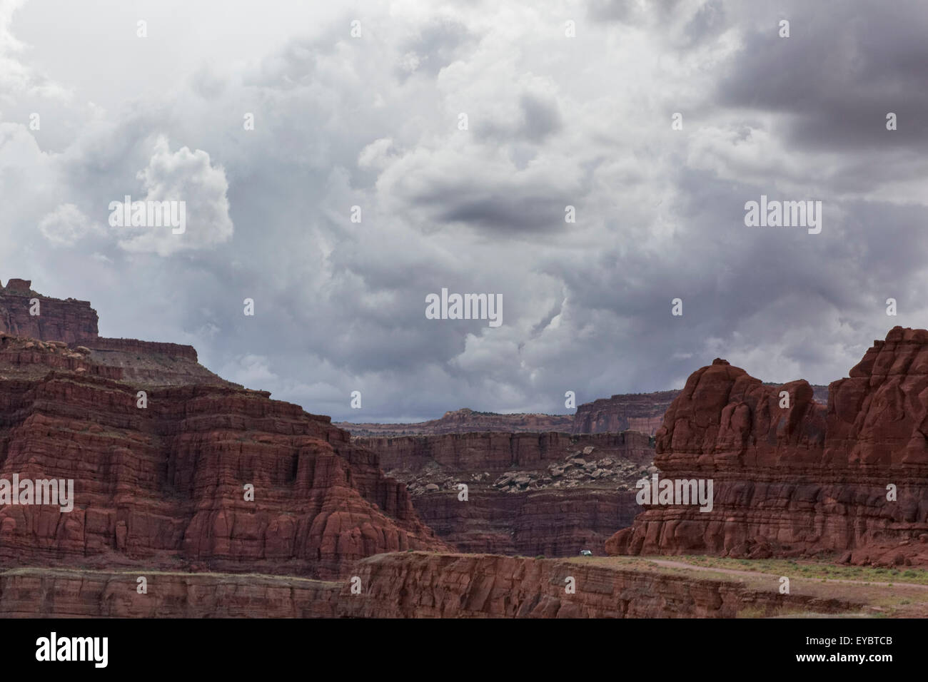 Stürmischer Himmel über Moab, Utah Stockfoto