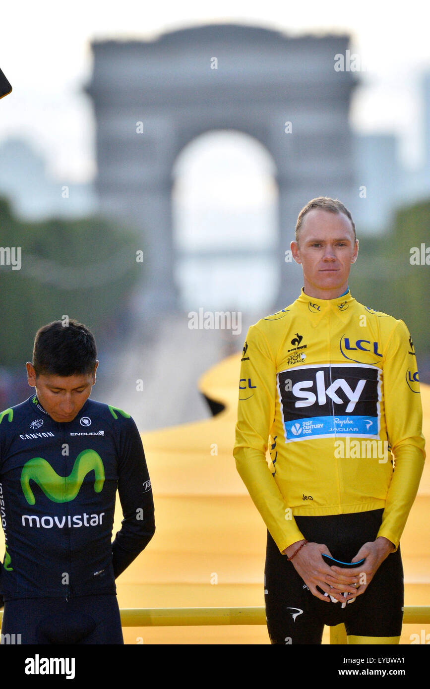 Tour de France letzte Etappe 21 Seves nach Paris. 26. Juli 2015. 26.07.2015. Sevres nach Paris. QUINTANA Nairo von Movistar Team und FROOME Christopher von Sky Team auf dem Podium nach Stufe 21 der 102. Auflage der Tour de France 2015 mit Start in Sevres - Grand Paris Seine West-Finish in Paris Champs-Elysees, Frankreich (109, 5 km) Credit: Action Plus Sport Bilder/Alamy Live News Stockfoto