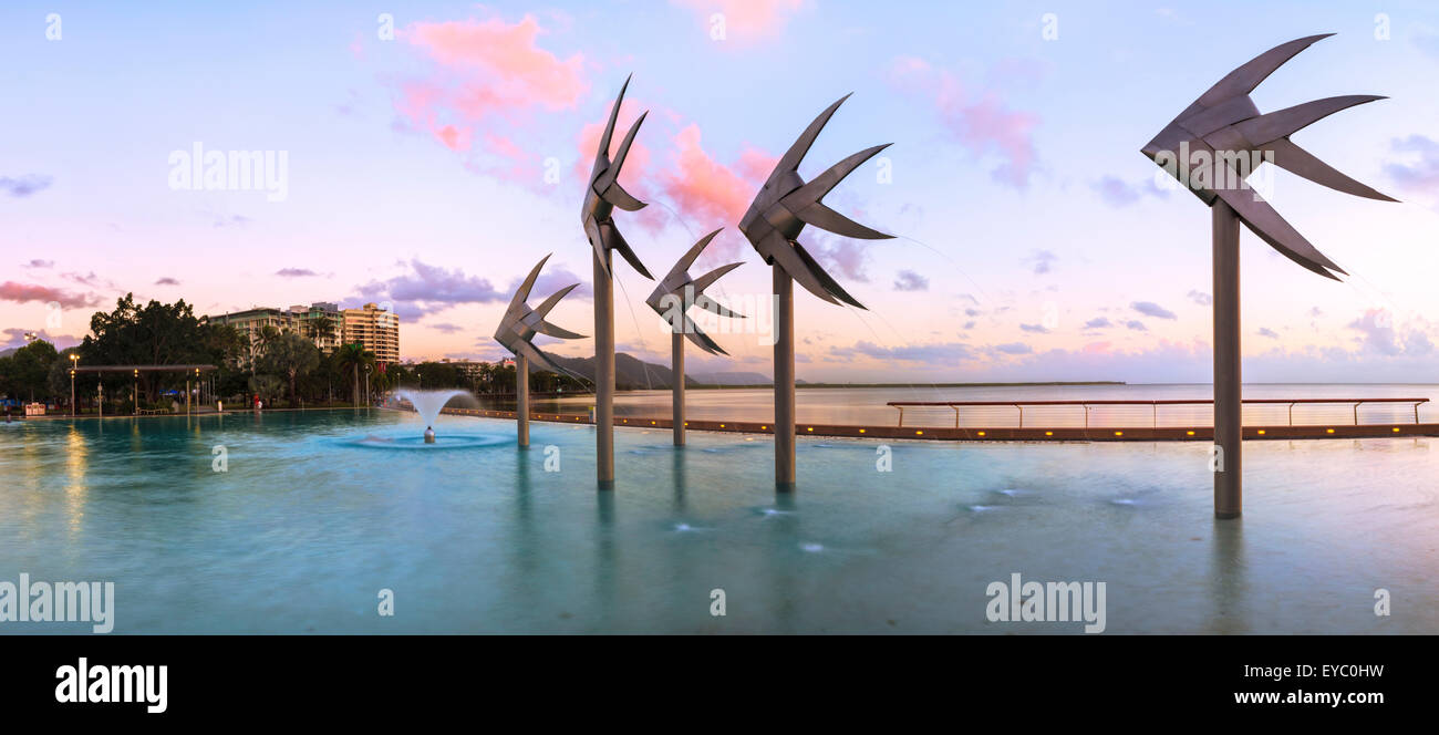 Cairns-Lagune und Esplanade bei Sonnenaufgang. Queensland, Australien Stockfoto