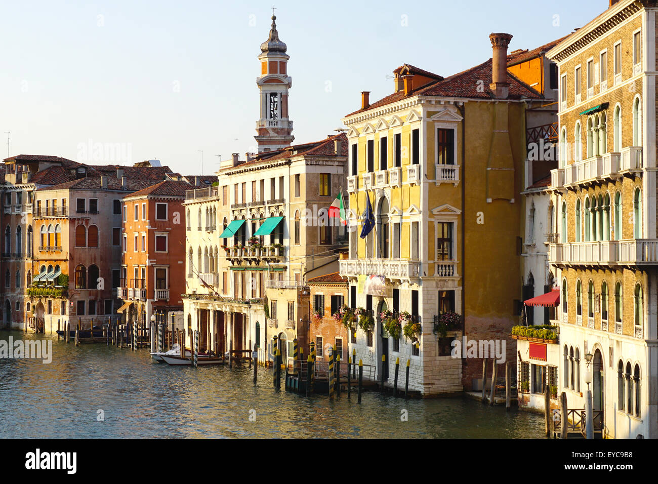 Canal grande Standpunkte vom Rialto-Brücke in Venedig, Italien Stockfoto