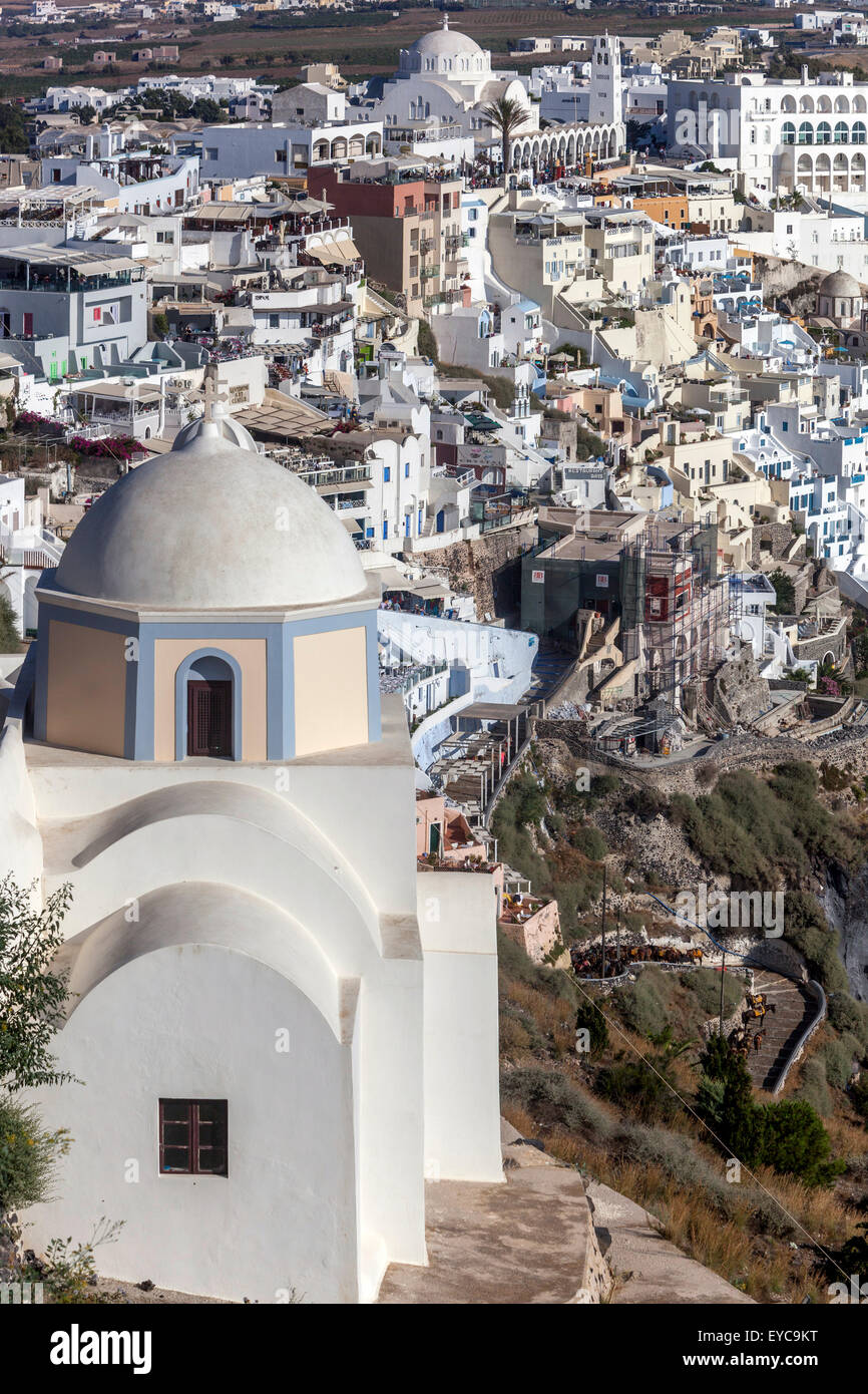 Weiße Häuser der Stadt Fira Santorini, Kykladen, griechische Inseln, Griechenland Stockfoto