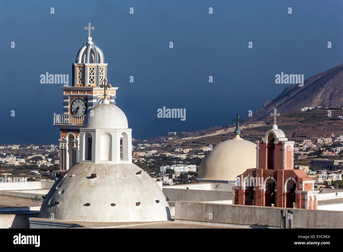 Katholische Kathedrale, Fira Santorini, Griechische Inseln, Griechenland Stockfoto