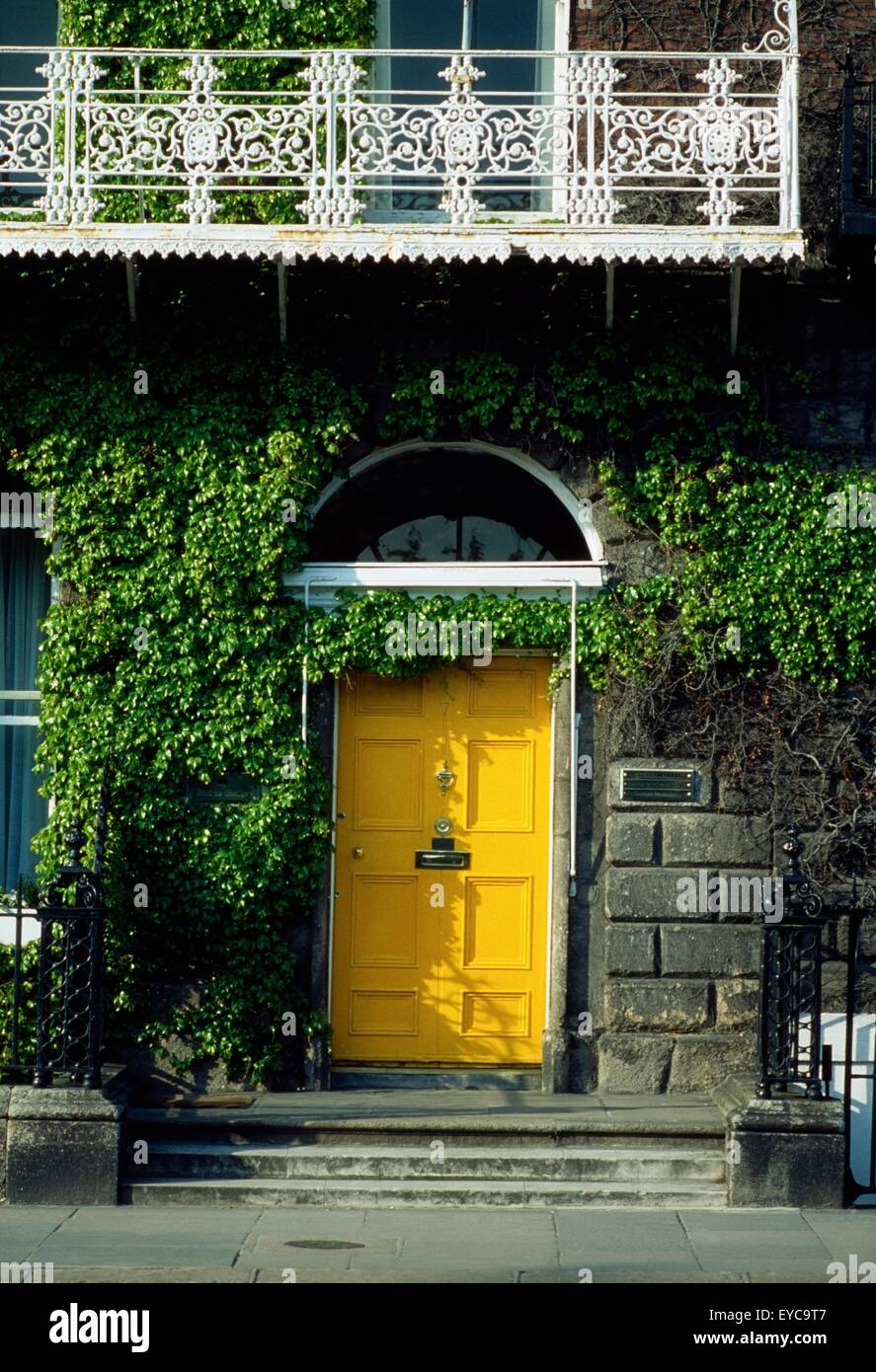Dublin, Co. Dublin, Irland; Ein Haus mit einer georgischen Tür Stockfoto