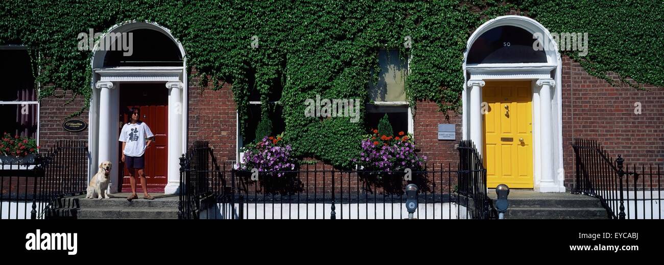 Dublin, Co. Dublin, Irland; Ein Haus mit einer georgischen Tür Stockfoto