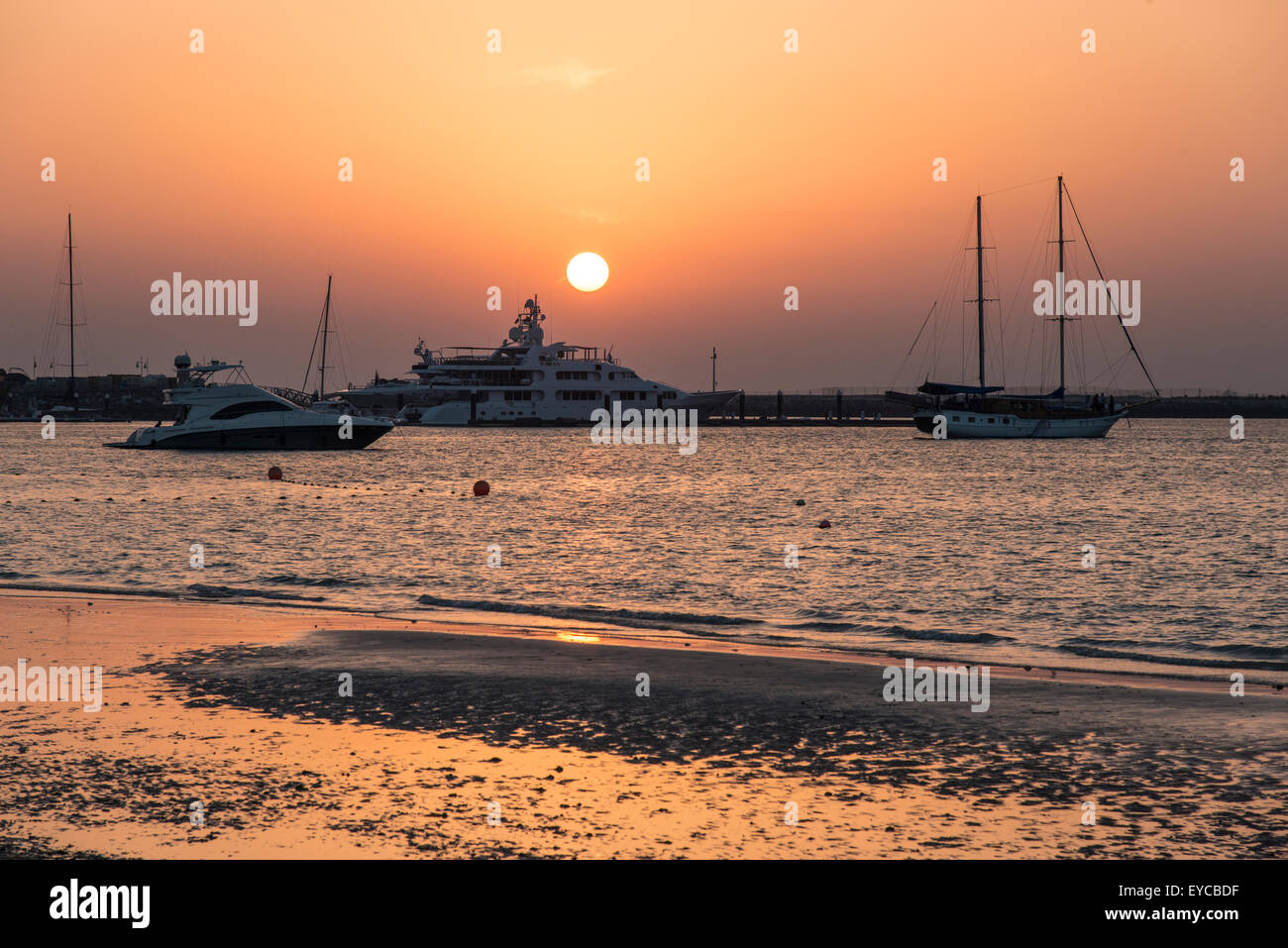 Dubai Marina, Sonnenuntergang, in der Nähe von Jumeirah Lake Towers, Stockfoto