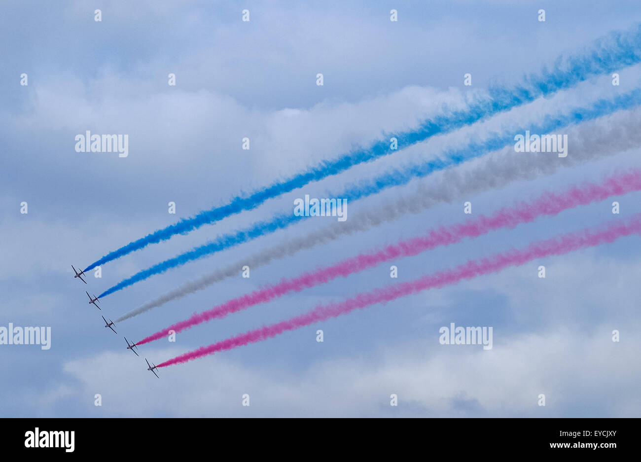 Die Red Arrows Formationsflug Team erklingt in der 2015 Sunderland International Airshow im Vereinigten Königreich. Stockfoto