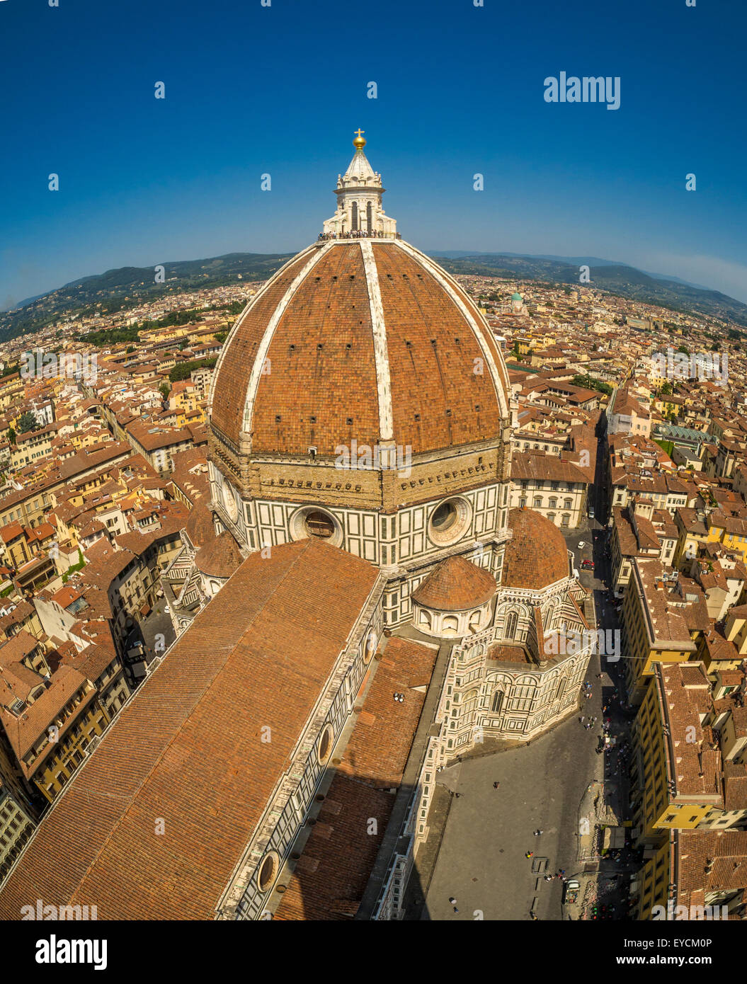 Die Kathedrale von Florenz oder die Kuppel des Doms wurden von Filippo Brunelleschi entworfen. Florenz, Italien. Stockfoto