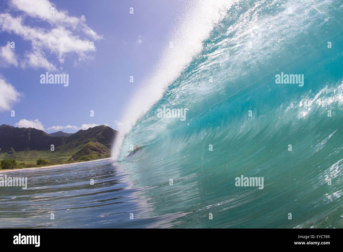 Ebene Oberflächenansicht von Ocean Wave und Strand, Hawaii, USA Stockfoto