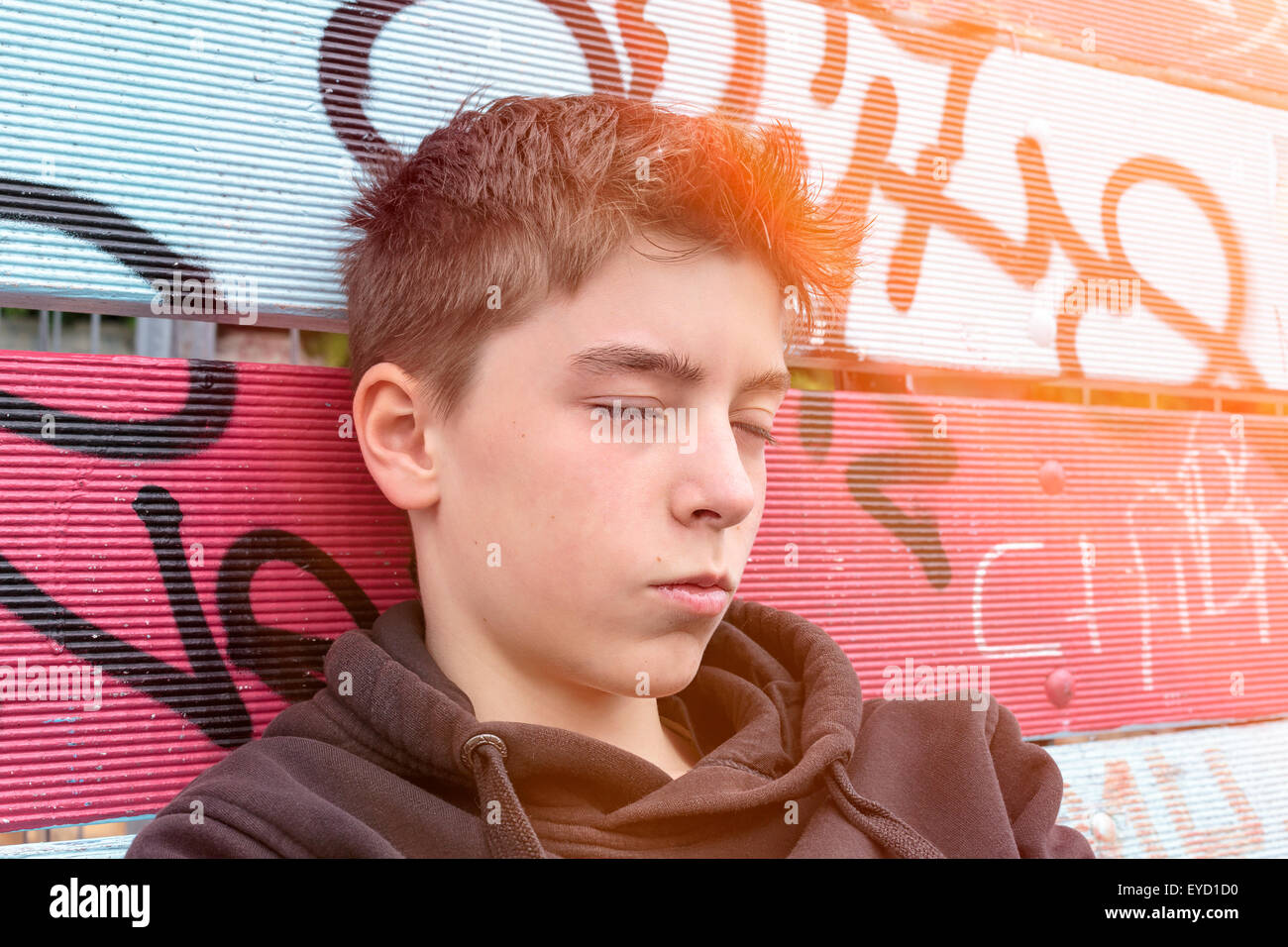 Porträt von einem schlafenden Teenager Stockfoto