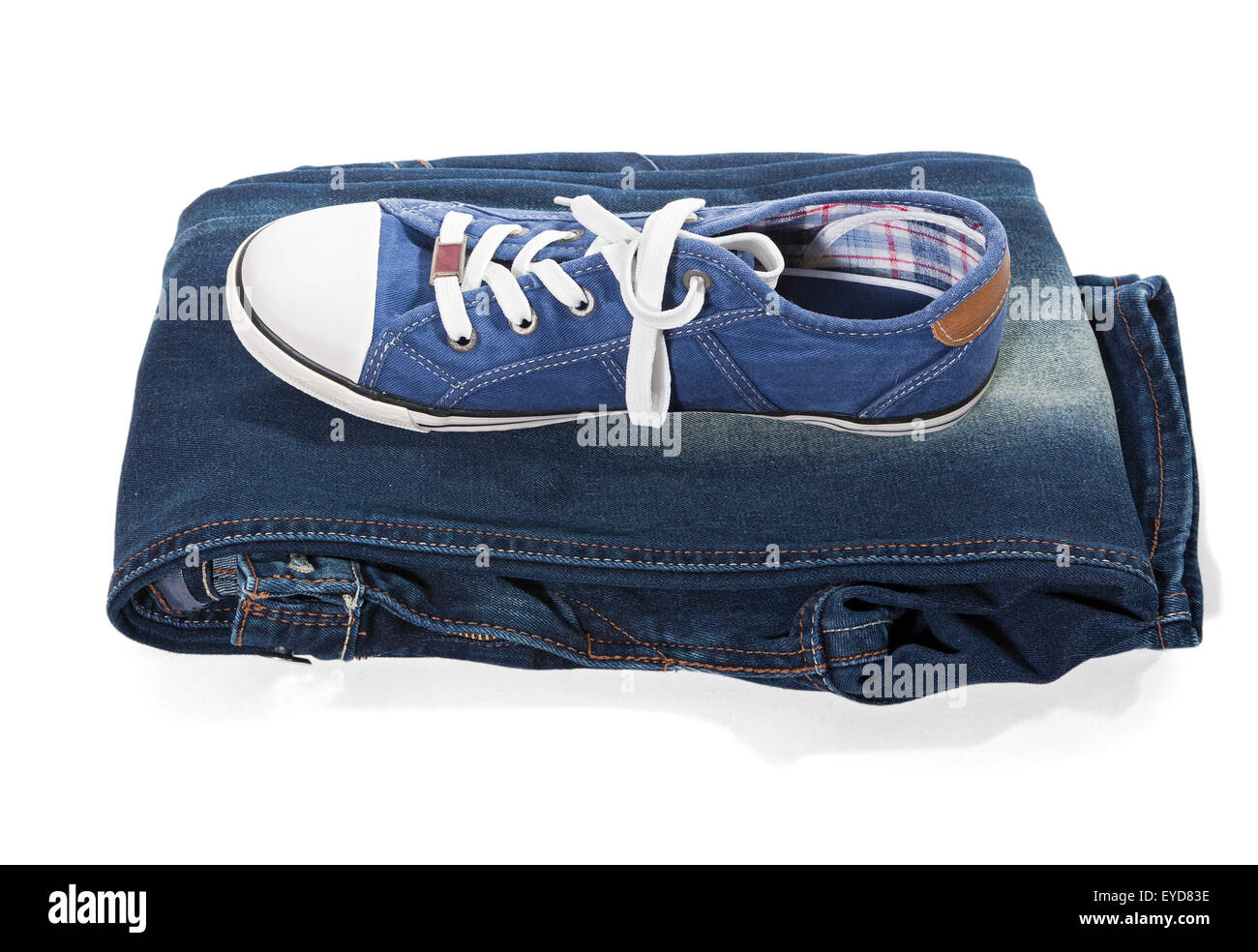Jeans und Sneakers blau Stockfoto