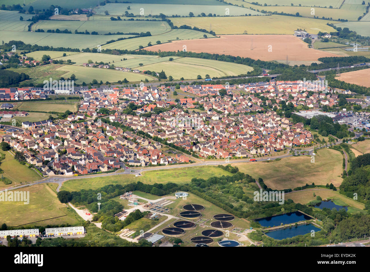 Luftbild von der Zedern-Park-Wohnsiedlung in Stowmarket, Suffolk, UK Stockfoto