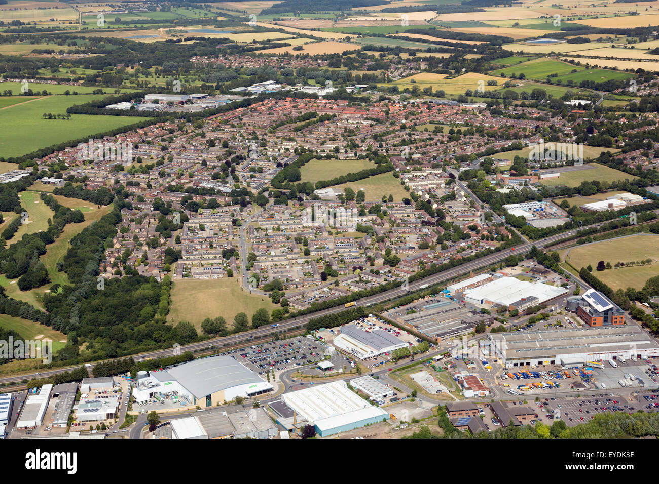 Howard und Mildenhall Wohnsiedlungen in den Hintergrund und die westlichen Weg in Bury St Edmunds, Suffolk, UK Stockfoto